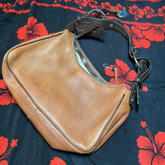 Dooney Bourke 1975 Leather Shoulder Bag Shoulder Bags